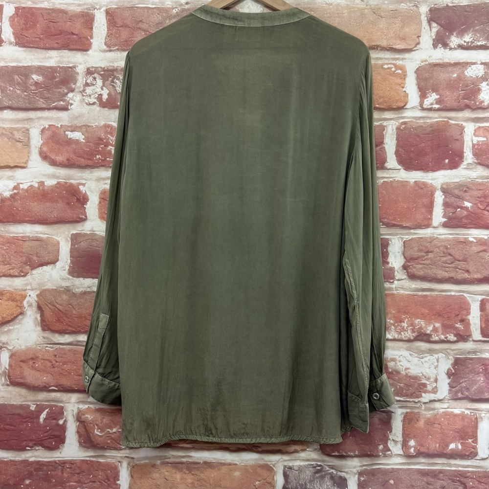Chicos Top Women's Large Olive Green Shimmery Worn Look Sequin Trim Casual Shirt - Picture 4 of 9